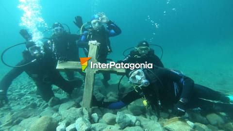 Buceo en el lago Moreno