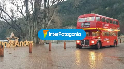 The bus is parked at San Martín Square