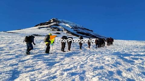 El desafío de ascender al volcán Lanín