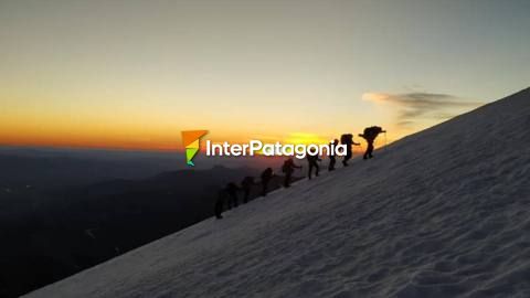 El desafío de ascender al volcán Lanín