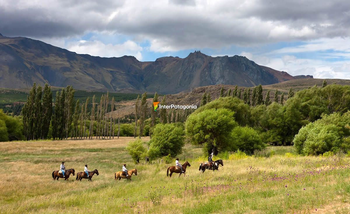 Cabalgata en Esquel