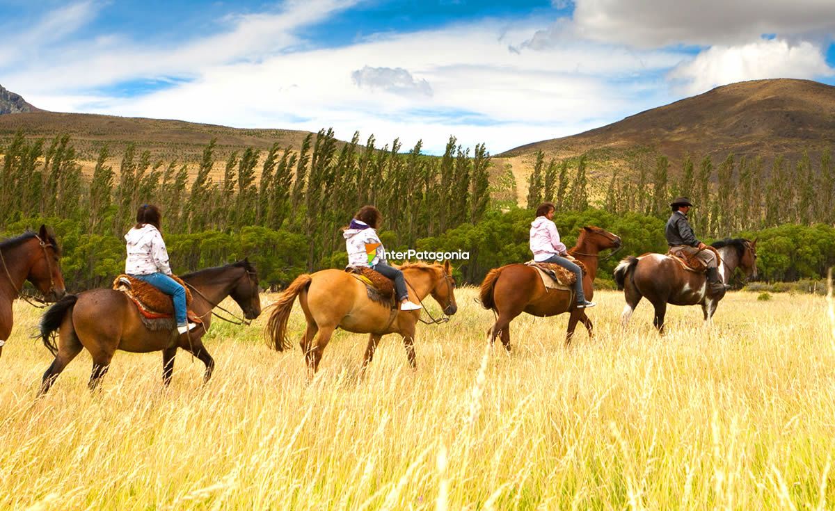 Horseback ride in Esquel