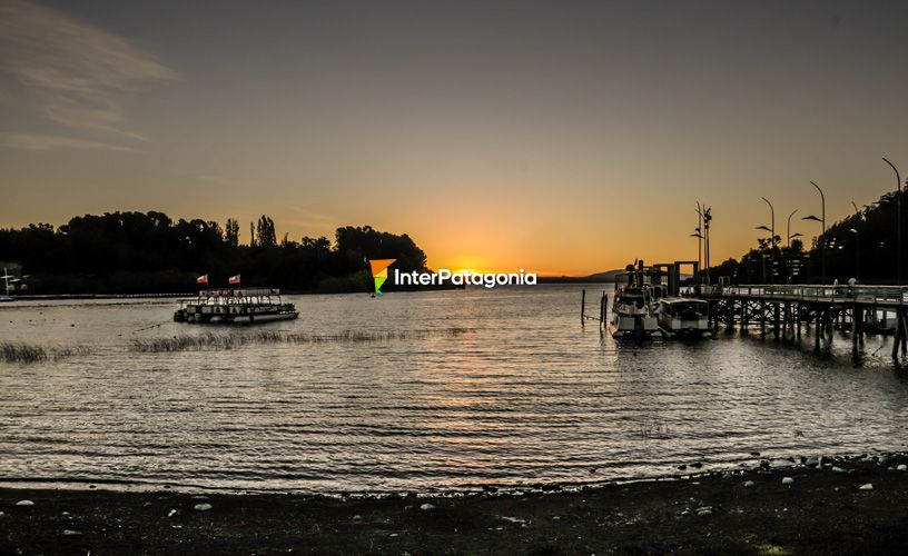 El muelle en el lago