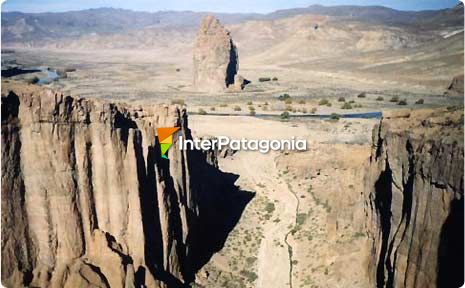 Excursion and ascent to Piedra Parada - Esquel