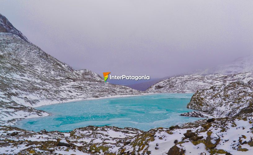 Lakes and icebergs