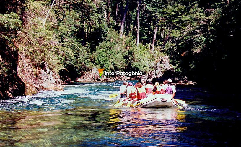 Rafting in Hua-Hum River