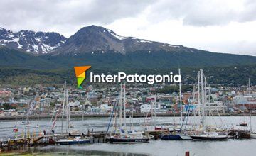 Hiking in the Lands of Tierra del Fuego 