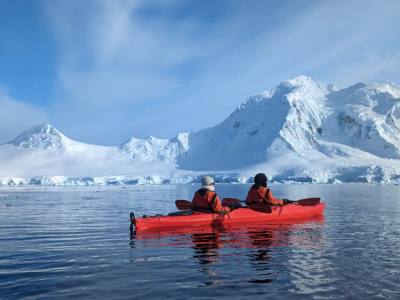 Navigation Towards Antartica Antarctica XXI