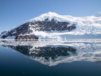 Navigation Towards Antartica Antarctica XXI