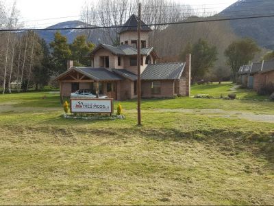 Hostelries Tres Picos