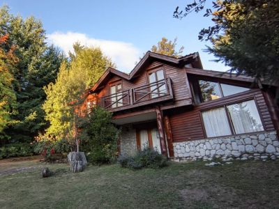 3-star Cabins Colibrí