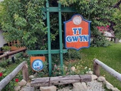 2-star Hostelries Ty Gwyn