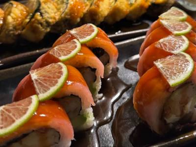 Sushi Bar / Cocina Japonesa Gohan Sushi & Shrimps
