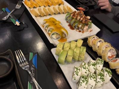 Sushi Bar / Cocina Japonesa Gohan Sushi & Shrimps