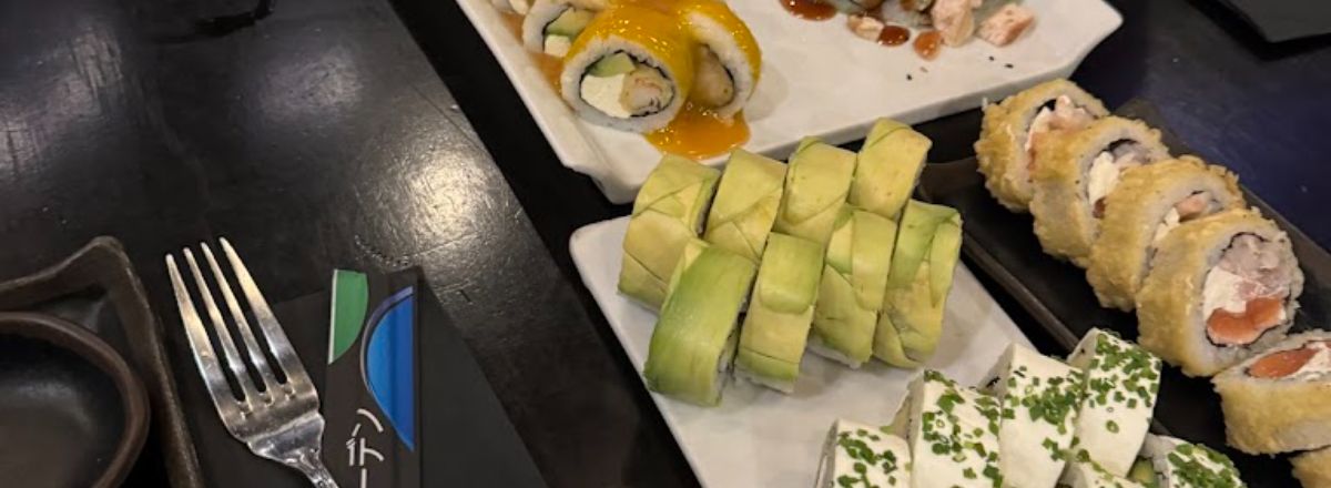 Sushi Bar / Cocina Japonesa Gohan Sushi & Shrimps
