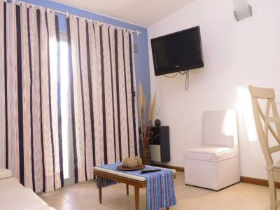 Bungalows / Short Term Apartment Rentals El Paseo
