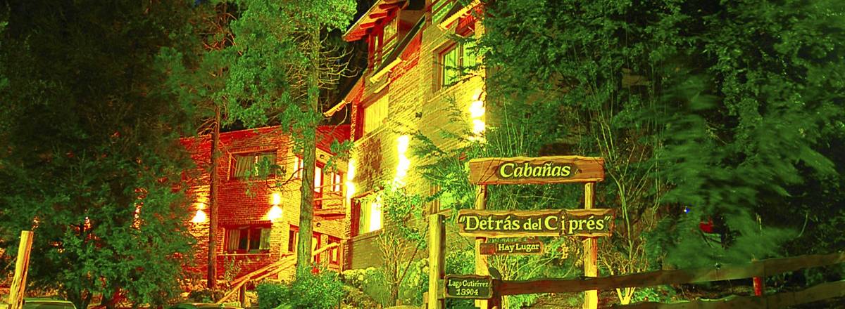 Cabañas 2 estrellas Detrás del Cipres