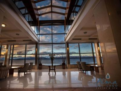 5-star hotels Alma del Lago