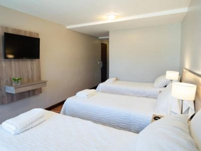 1-star hotels Lagos Andinos