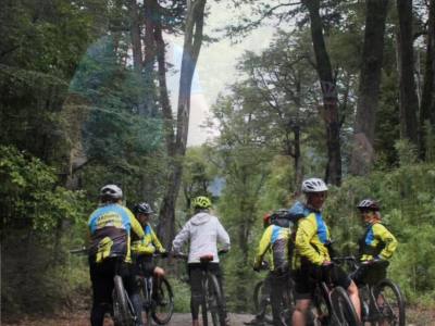 Paseos en Mountain Bike Guiando Patagonia