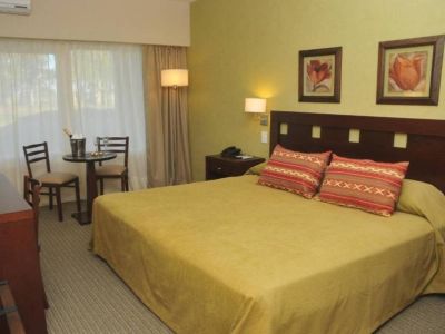 4-star hotels Howard Johnson Trenque Lauquen