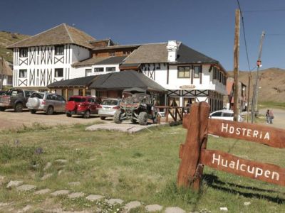 2-star hotels Hualcupen Complejo Termal