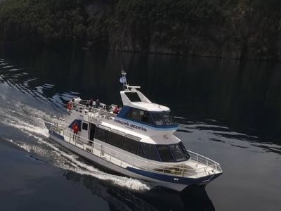 Lake Outings Catamaran Patagonia Argentina