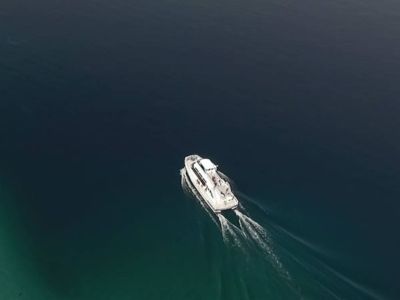 Lake Outings Catamaran Patagonia Argentina