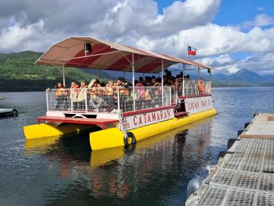 Lake Outings Catamarán Licán Ray