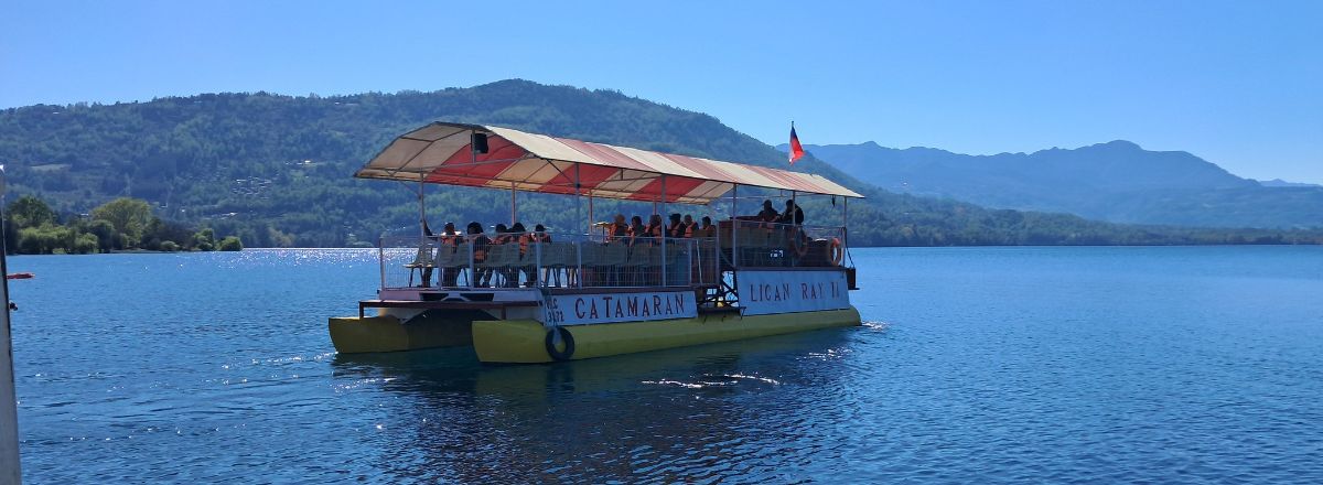 Lake Outings Catamarán Licán Ray