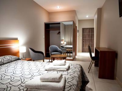 Departamentos Leloir Suites