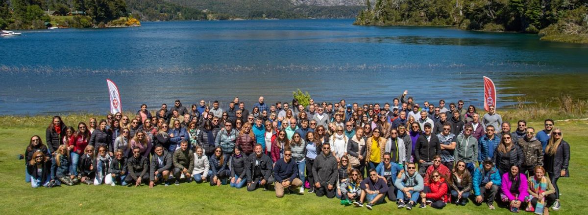 Agencias de viajes y turismo Surface Travel
