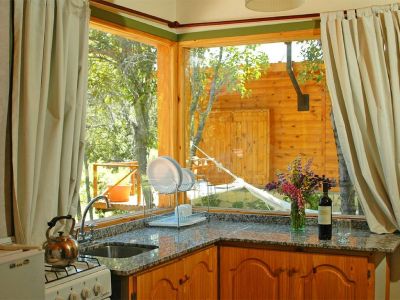 Accommodation in Lago Meliquina (36,3 Km. from San Martín de los Andes) La Escondida Cabañas