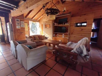 Accommodation in Lago Meliquina (36,3 Km. from San Martín de los Andes) Rucachaw