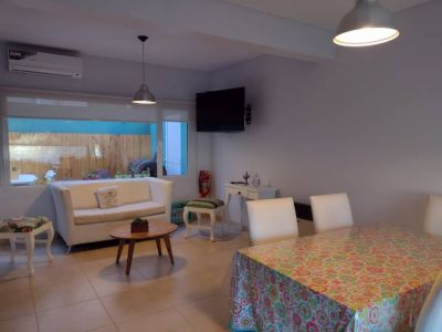 Bungalows / Short Term Apartment Rentals Casa de Mar