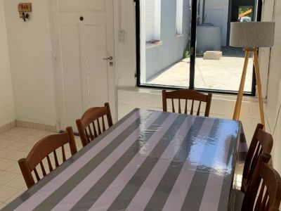 Short Term Apartment Rentals Depto Gales (a 50 metros del mar)