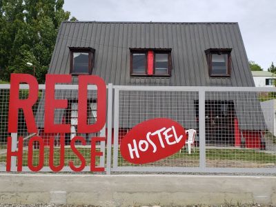 Albergues/Hostels Red House