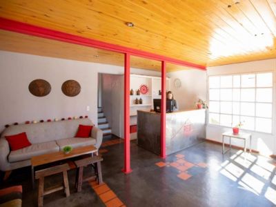 Albergues/Hostels Red House