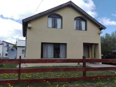 Albergues/Hostels Yellow House Cottage