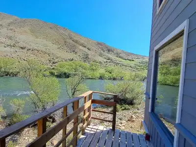 La Cabaña en El Campito Pilo Lil sobre el Río Aluminé