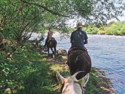Horseback Riding Trips Rancho Carhuello - Cabalgatas