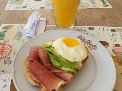 Familia Barile Café