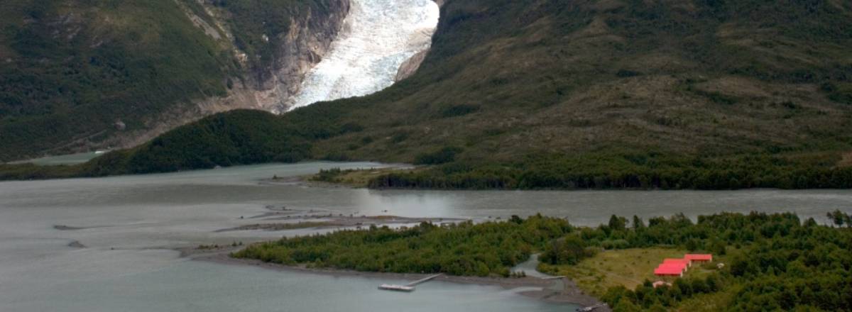 Lodging in the Torres del Paine National Park Hostería Monte Balmaceda