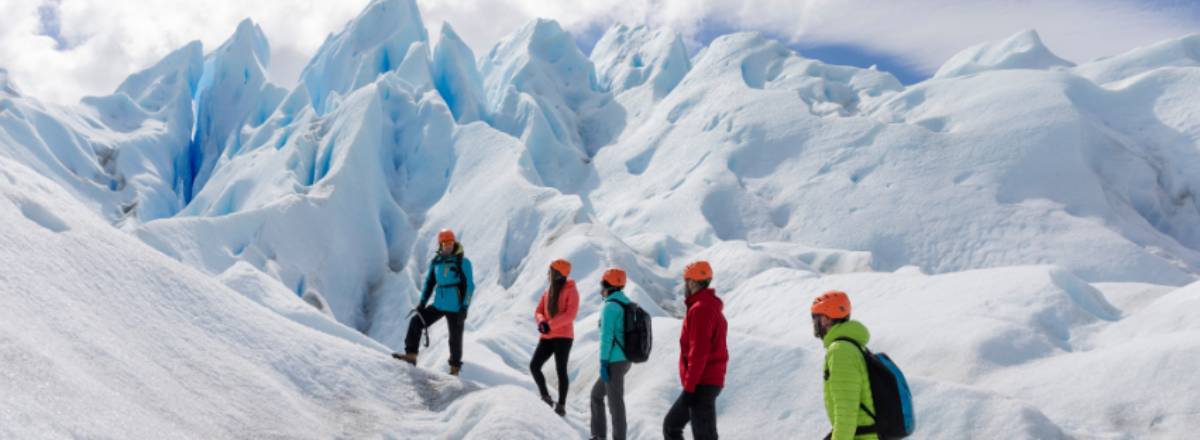 Operadores de Servicios Turísticos Hielo y Aventura