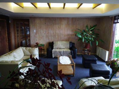 Hostelries Entre Lagos