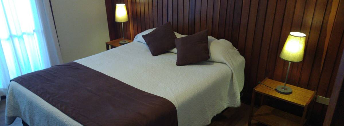 Hostelries Entre Lagos