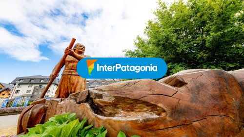 Escultura plaza Pucon