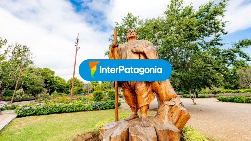 Escultura plaza Pucon