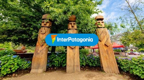 Estatuas talladas mapuches