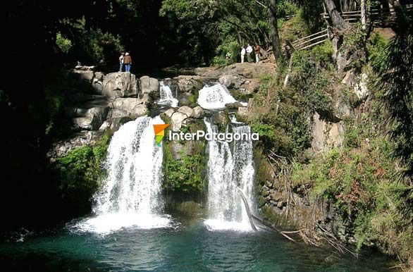 Saltos de Ojos del Caburgua - Pucn